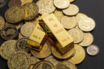 Gold Soars Towards New Heights Amid Central Bank Buying Spree